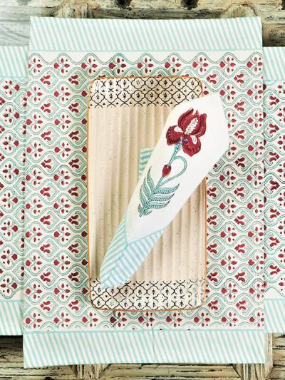 Little Red Tulip Table Mats with Napkins