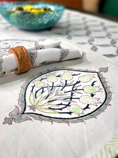 Peace Lily Table Mats with Napkins